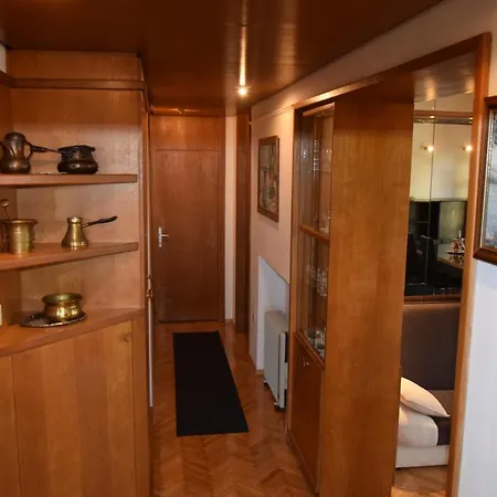 Beach Villa At Top Location. Very Central Area Βίλα
