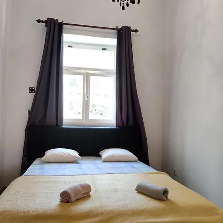 Beach Villa At Top Location. Very Central Area Βίλα Σπλιτ
